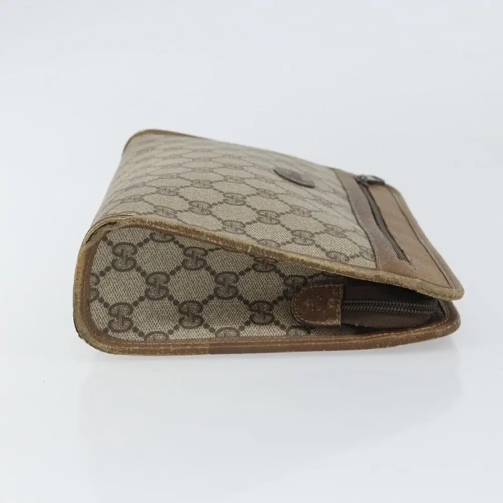 Gucci GG Supreme Clutch Bag Beige